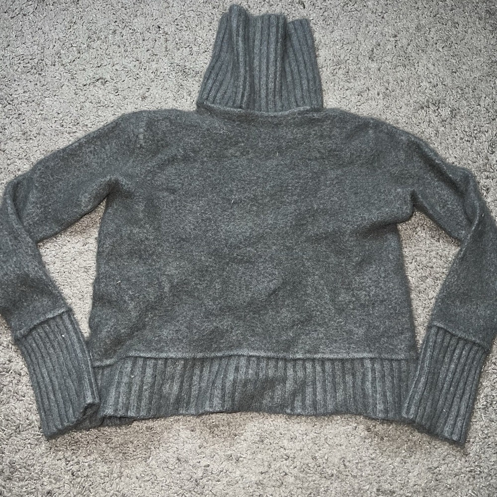 VINCE Gray 100% Cashmere Turtleneck Sweater XS